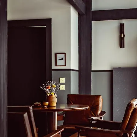 Hotel Le Fitz Roy, A Beaumier