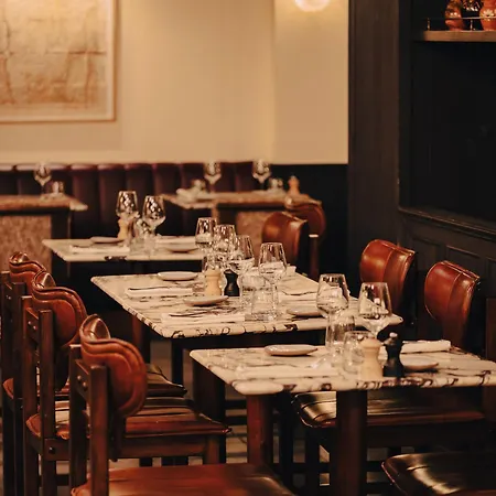 ホテル Le Fitz Roy, A Beaumier