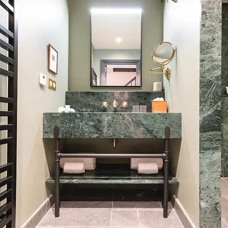 ホテル Le Fitz Roy, A Beaumier