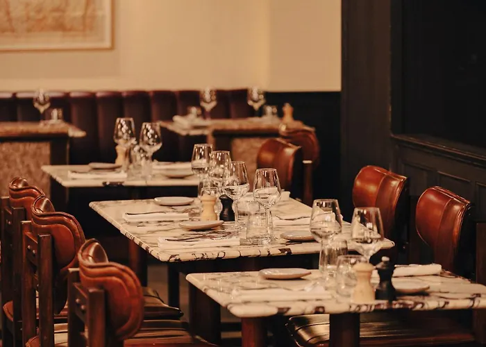 Hotel Le Fitz Roy, A Beaumier