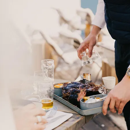 Hotel Le Fitz Roy, A Beaumier