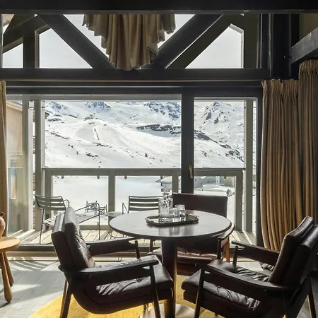 Hotel Le Fitz Roy, A Beaumier